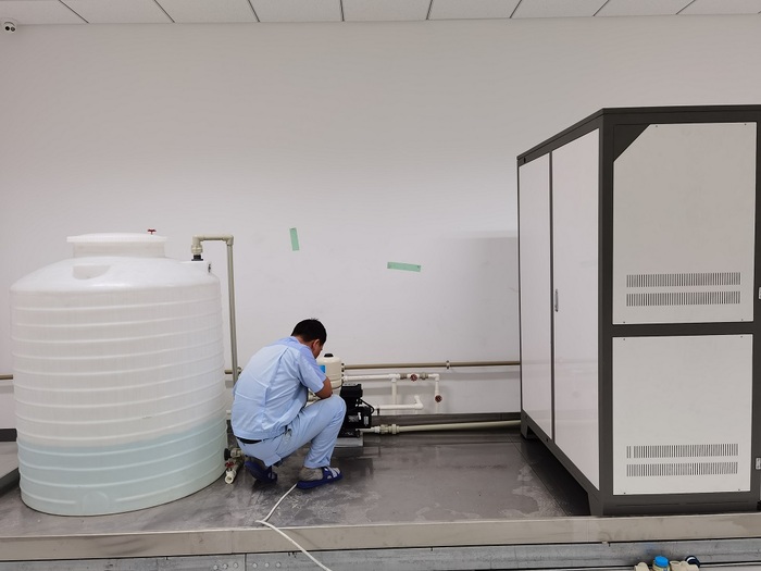 斯坦雷Q-1000EA超纯水设备安装图3s.jpg