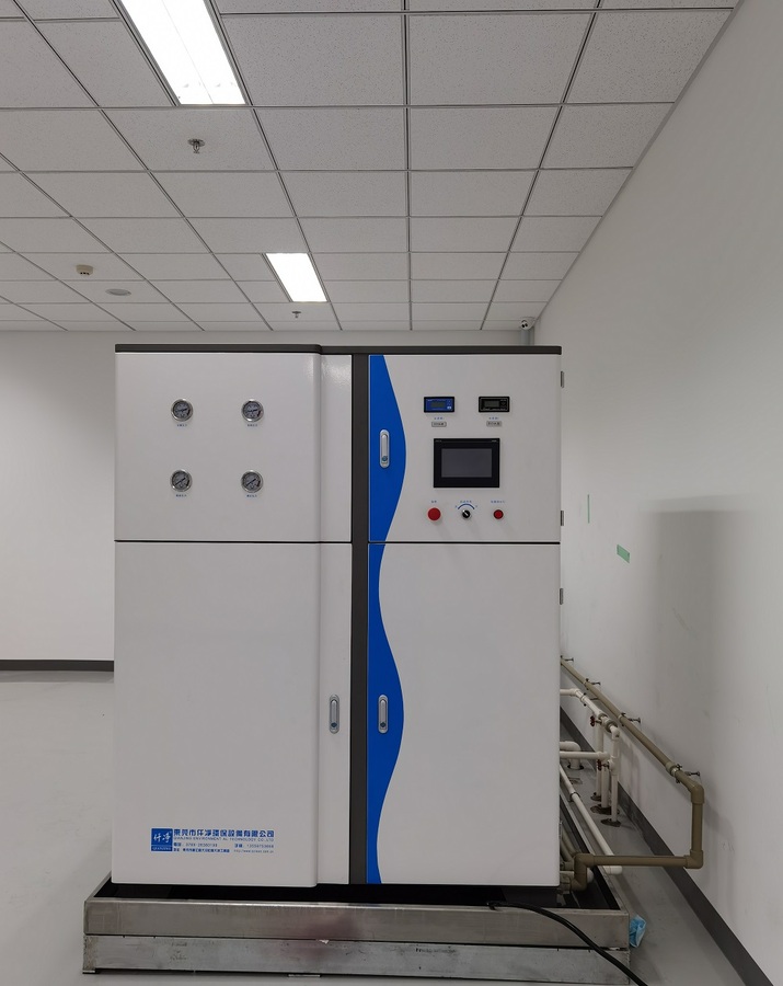 斯坦雷Q-1000EA超纯水设备安装图4s.jpg
